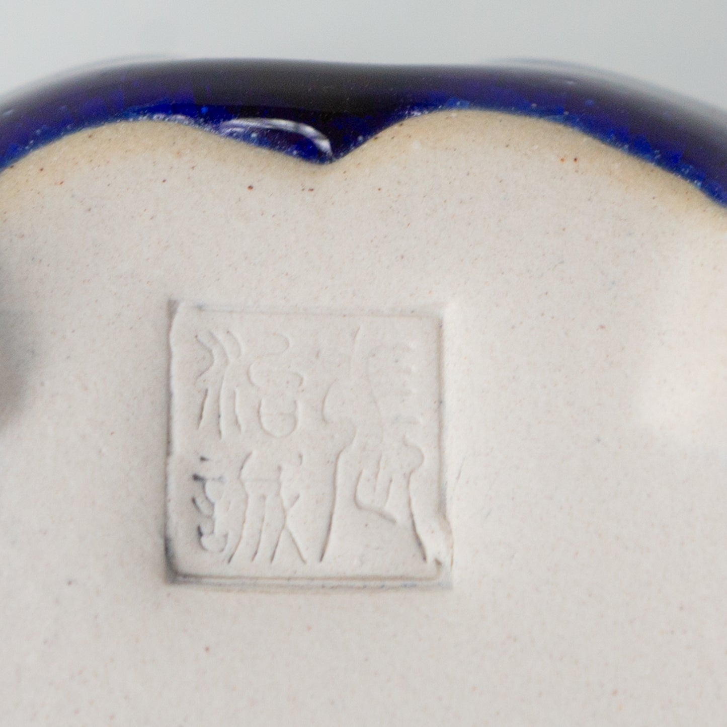 Bonsai Yixing pot blue lotus 13cm